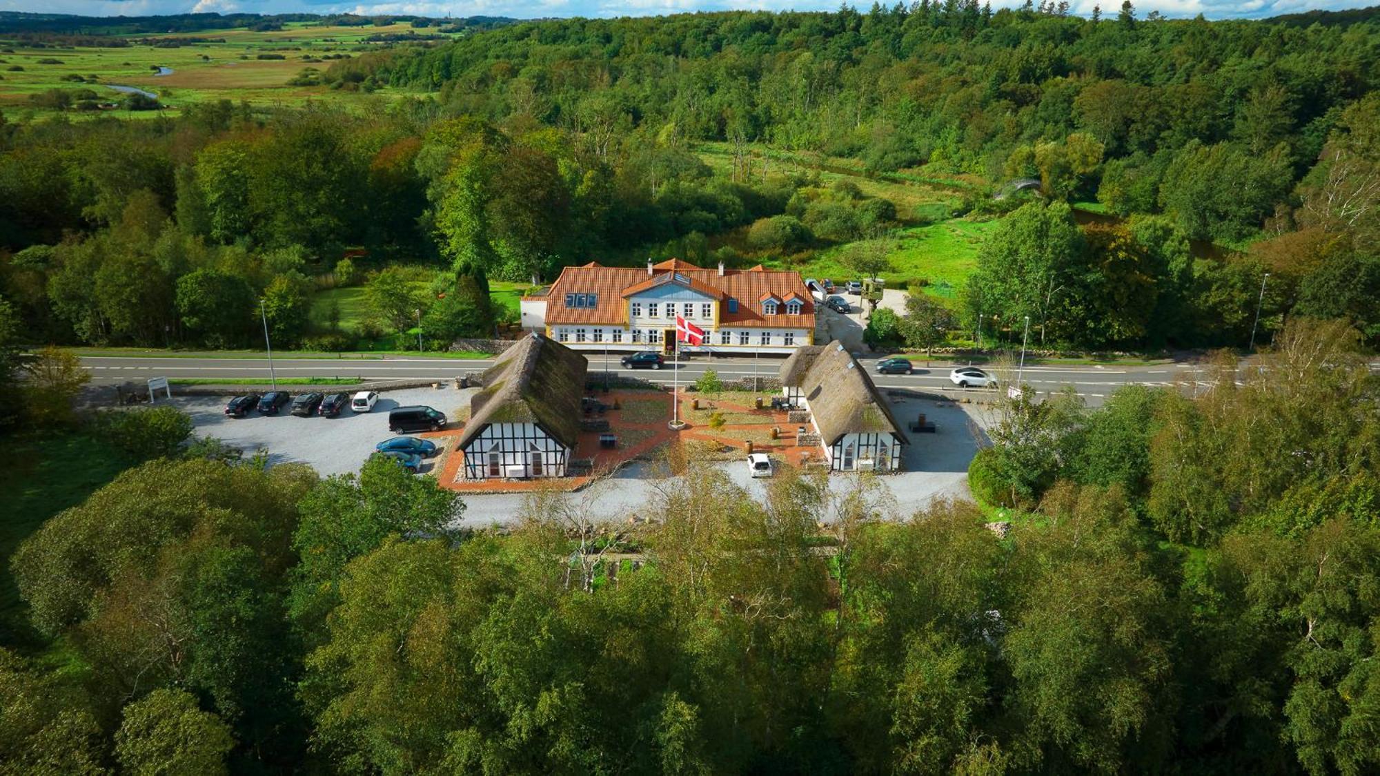 Fladbro Kro Randers Exterior photo