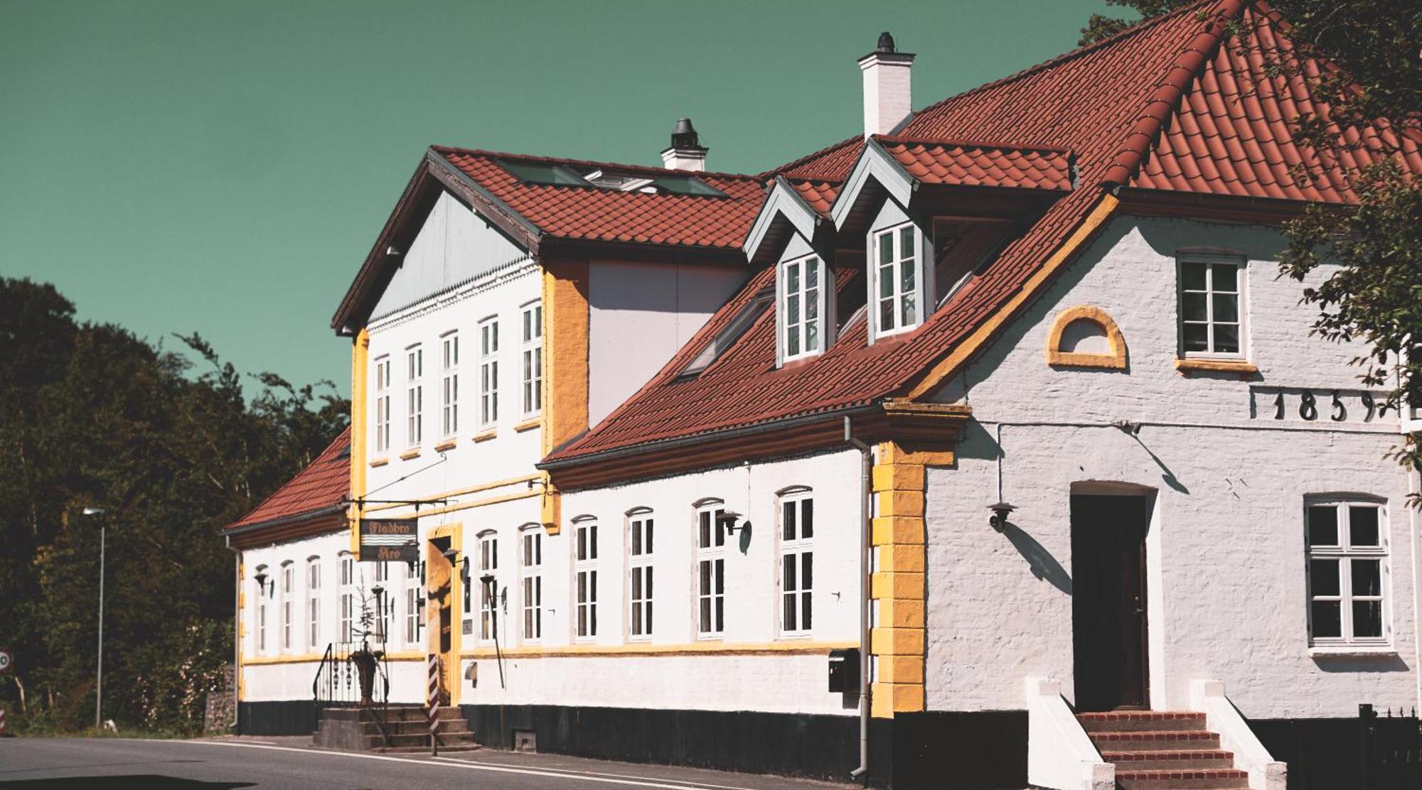 Fladbro Kro Randers Exterior photo